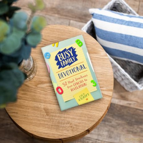 Busy Family Devotional: 52 Short Devotions from Genesis to Revelation [KSIĄŻKA]
