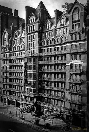 Chelsea Hotel: Portraits from New York's Bohemian Mecca [KSIĄŻKA]