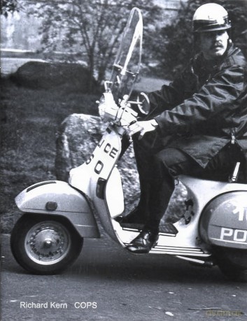 Cops [KSIĄŻKA]