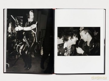 CRASH BANG: Pictures from a Punk 1976-1981 [KSIĄŻKA]