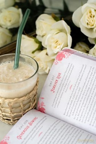 Daily 3-Minute Devotions for Women: Everyday Encouragement and Inspiration [KSIĄŻKA]