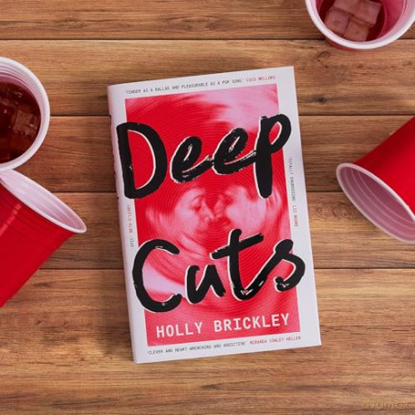 Deep Cuts: The biggest new literary debut of 2025, perfect for fans of Daisy Jones and the Six and One Day [KSIĄŻKA]
