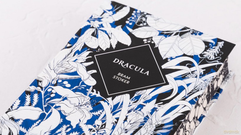 Dracula: by Bram Stoker [KSIĄŻKA]