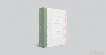 ESV Single Column Journaling Bible, Artist Series: Esv Single Column Journaling Bible, Artist Series - Lulie Wallace, Penelope [KSIĄŻKA]
