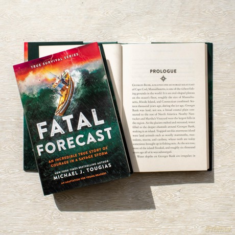 Fatal Forecast: An Incredible True Story of Courage In a Savage Storm: 2 [KSIĄŻKA]
