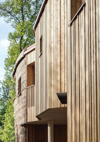 Form Follows Love: Building by Intuition - from Bangladesh to Europe and beyond [KSIĄŻKA]