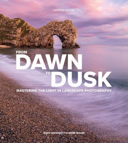 From Dawn to Dusk: Mastering the Light in Landscape Photography [KSIĄŻKA]