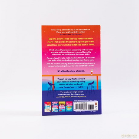 Funny Story: The Sunday Times bestselling steamy romance from the author of Beach Read [KSIĄŻKA]