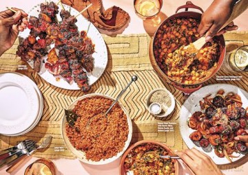 Ghana to the World: Recipes and Stories That Look Forward While Honoring the Past [KSIĄŻKA]