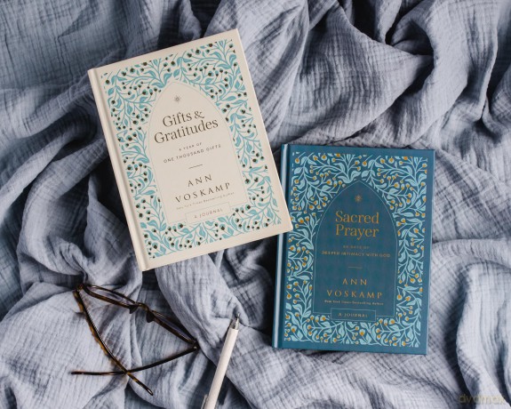 Gifts and Gratitudes: A Year of One Thousand Gifts [KSIĄŻKA]