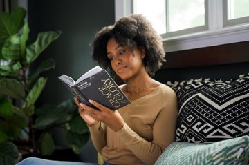 Grace and Glory: 365 Devotions for a Life Transformed by Jesus [KSIĄŻKA]