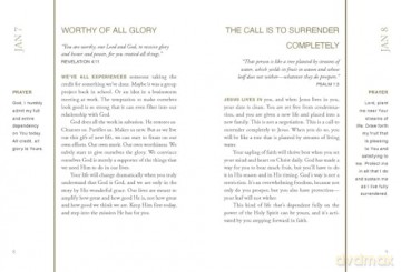 Grace and Glory: 365 Devotions for a Life Transformed by Jesus [KSIĄŻKA]