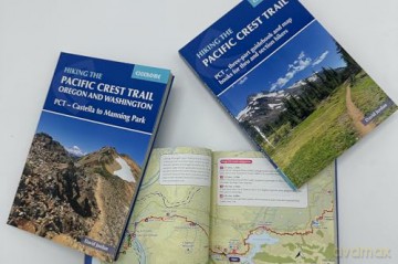 Hiking the Pacific Crest Trail: PCT - three-part guidebook and map books for thru and section hikers [KSIĄŻKA]