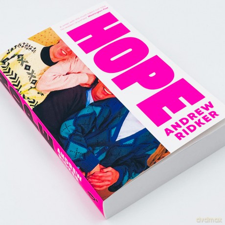 Hope: 'Intelligent, bighearted, spew-your-gefilte-fish-funny' New York Times: 'Tragicomic, piercingly satirical and perceptive about the American dream' Observer [KSIĄŻKA]