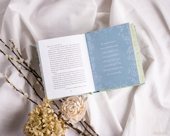 Jesus Listens--for Lent and Easter, Padded Hardcover, with Full Scriptures: Prayers for the Season [KSIĄŻKA]