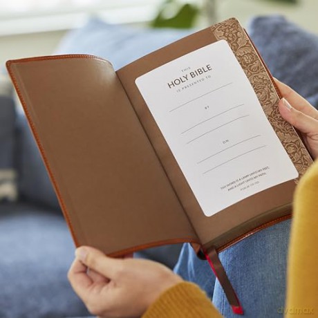 KJV Large Print Reference Bible, Brown Leathersoft, Red Letter, Comfort Print [KSIĄŻKA]