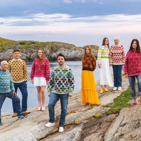 Knit Modern Scandi Sweaters: Knitting patterns for bright and beautiful Nordic knits [KSIĄŻKA]