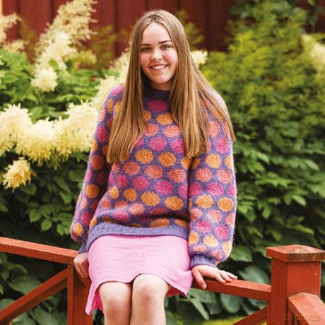 Knit Modern Scandi Sweaters: Knitting patterns for bright and beautiful Nordic knits [KSIĄŻKA]