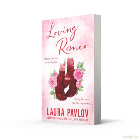 Loving Romeo: The MUST-READ small-town, grumpy sunshine sports romance from the TikTok sensation!: Book 1 [KSIĄŻKA]