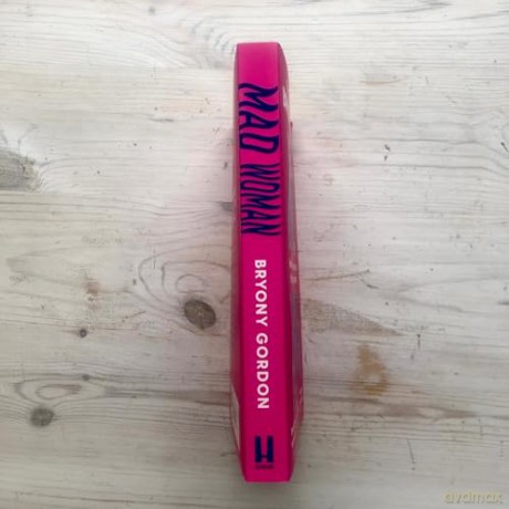 Mad Woman: Binge Eating. Menopause. OCD: How To Survive a World That Thinks You're The Problem [KSIĄŻKA]