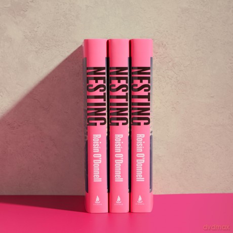 Nesting: Longlisted for the Women's Prize for Fiction 2025; the tender, soaring debut you won't be able to forget [KSIĄŻKA]
