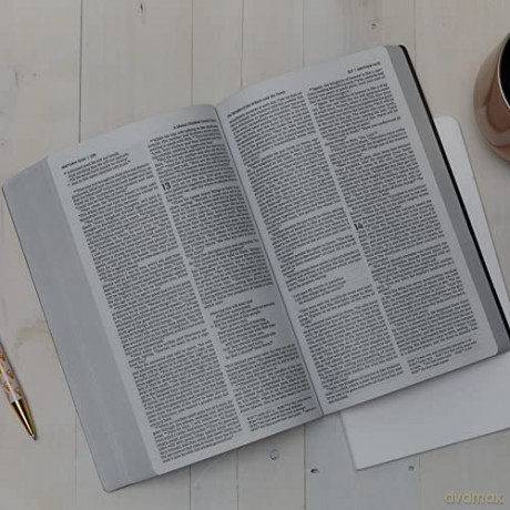 NKJV, Holy Bible, Soft Touch Edition, Leathersoft, Black, Comfort Print [KSIĄŻKA]