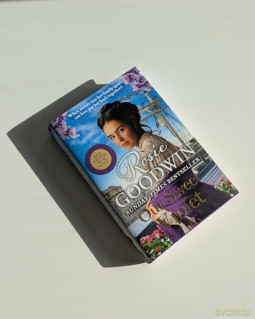 Our Sweet Violet: Give her the gift of a story this Mother's Day [KSIĄŻKA]