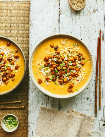 Plant Protein: 80 healthy and delicious high-protein vegan recipes [KSIĄŻKA]