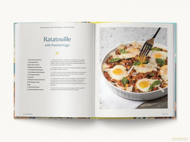 The Blue Kitchen: 100+ Recipes from the Happiest, Healthiest Corners of the World [KSIĄŻKA]