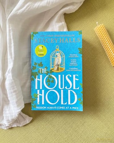 The Household: The captivating Sunday Times bestseller. Your perfect gift for Mother's Day [KSIĄŻKA]