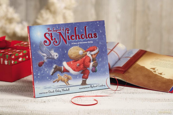 The Legend of St. Nicholas: A Story of Christmas Giving [KSIĄŻKA]
