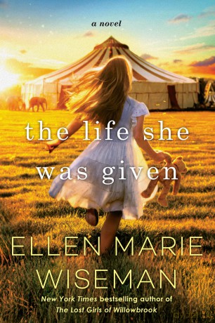The Life She Was Given: A Moving and Emotional Saga of Family and Resilient Women [KSIĄŻKA]