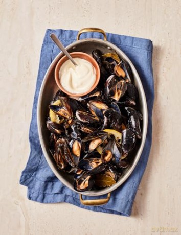 The Spanish Mediterranean Islands Cookbook [KSIĄŻKA]