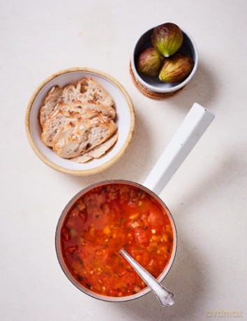The Spanish Mediterranean Islands Cookbook [KSIĄŻKA]
