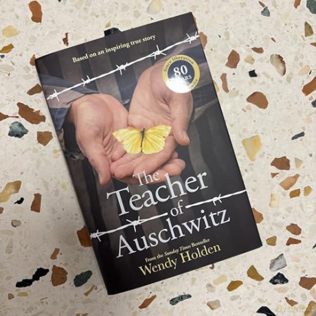The Teacher of Auschwitz: Based on the inspiring true story of Fredy Hirsch [KSIĄŻKA]