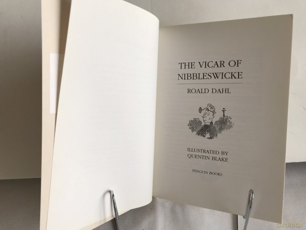 The Vicar of Nibbleswicke [KSIĄŻKA]