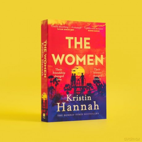The Women: The Instant Number One Bestseller from the author of The Nightingale [KSIĄŻKA]