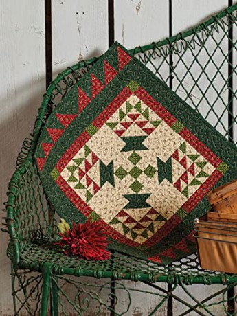 Tucked-Away Treasures: 14 Patchwork Patterns for Little Quilts [KSIĄŻKA]