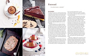 Vegan Chocoholic: Cakes, Cookies, Pies, Desserts and Quick Sweet Snacks [KSIĄŻKA]