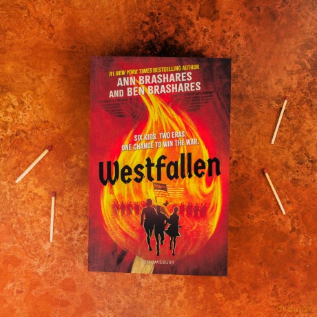 Westfallen: What if you had to stop Germany winning WWII? A thrilling race-against-time adventure [KSIĄŻKA]