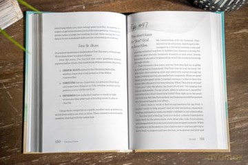 Your Brightest Life: Tips for Navigating Relationships, Health, Faith, Mindset, and More [KSIĄŻKA]