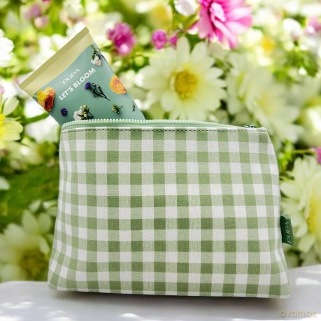 Body lotion with a bag Secret Garden LetÂ´s Bloom Body Lotion 200 ml