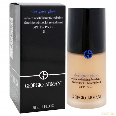 Brightening liquid make-up SPF 15 Designer Glow Radiant Revitalizing Foundation 30 ml - Shade: 5