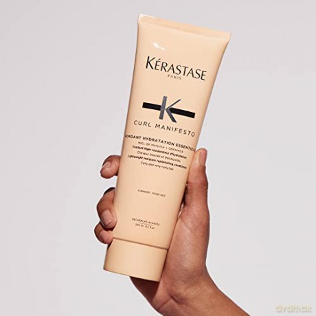 Curl Manifesto Light weight Moisture Replenishing Conditioner for wavy and curly hair - Volume: 250 ml