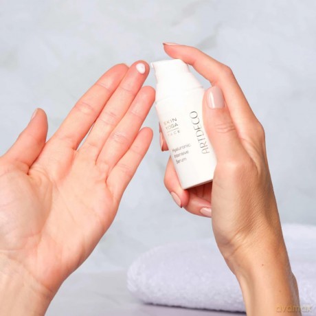 Hydrating anti-aging serum with a lifting effect Hyaluronic Intensive Serum 30 ml