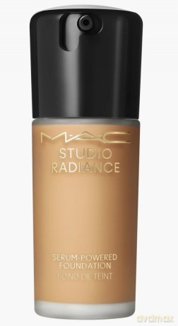 Hydrating make-up Studio Radiance Serum Powered Foundation 30 ml - Shade: NC45