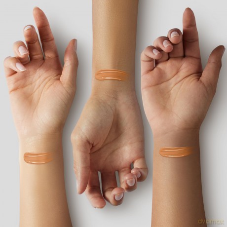 LIGHT REFLECTING FOUNDATION - Shade: Caracas