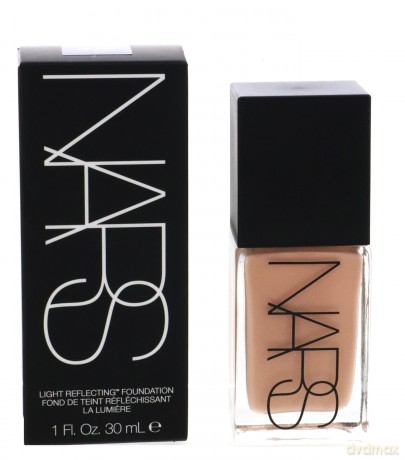 LIGHT REFLECTING FOUNDATION - Shade: Vallauris
