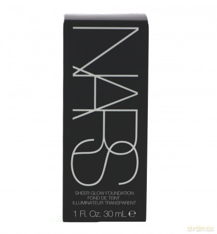 Liquid make-up Sheer Glow Foundation 30 ml - Shade: Namibia
