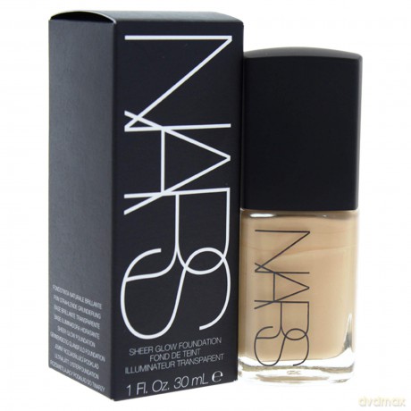 Liquid make-up Sheer Glow Foundation 30 ml - Shade: Punjab